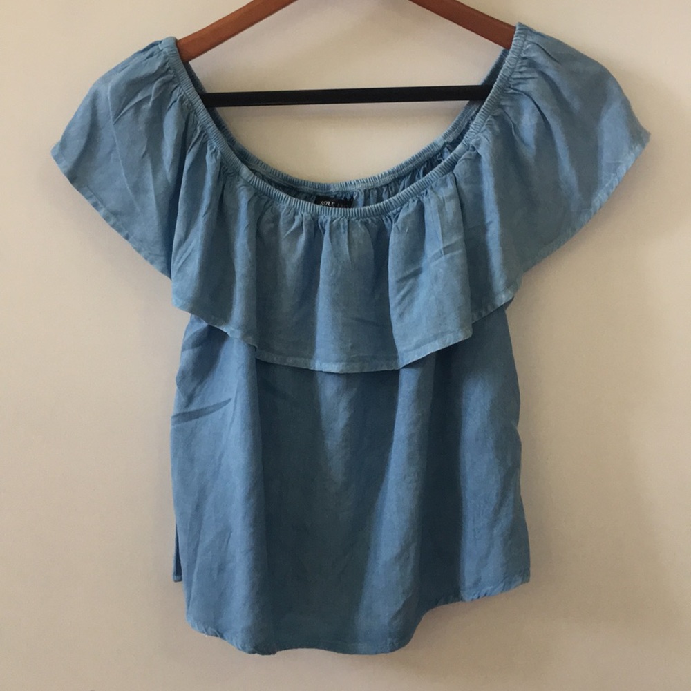 Street Envy off the shoulder chambray crop top